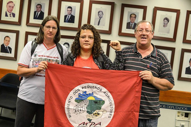 Leila Denise, Josi Costa e Sergio Görgen deram início à greve de fome logo após uma audiência pública que discutia os impactos da reforma - Créditos: Mídia Ninja